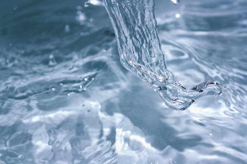 Agua de riego dura con exceso de cal