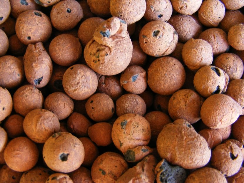 Bolas de arcilla expandida o arlita