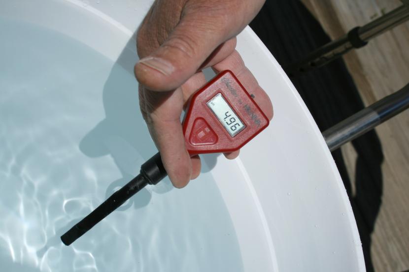 Medidor de pH para controlar el agua de riego
