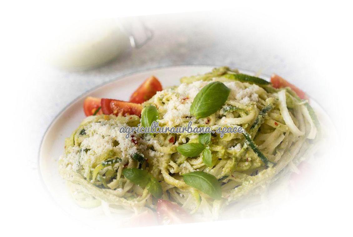 Albahaca para pesto: variedad, corte y aroma